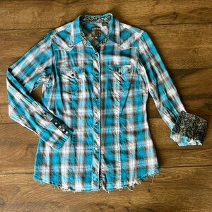 Medium Roper Long Sleeve Button Down Shirt